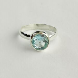 Sky Blue Topaz Ring in Sterling Silver size 8 🆕